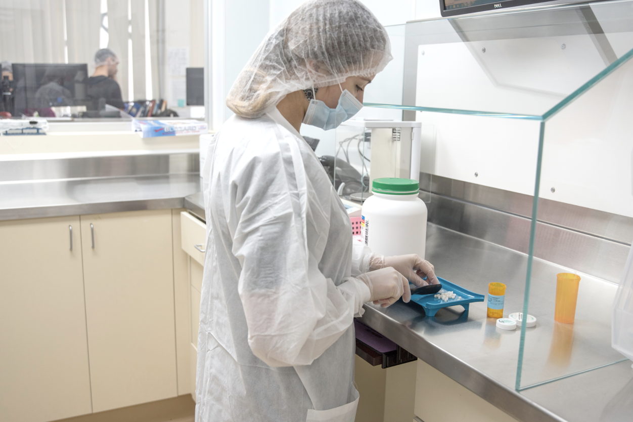 USP <800> How to Work Safely with Sterile & Non-sterile HD’s.