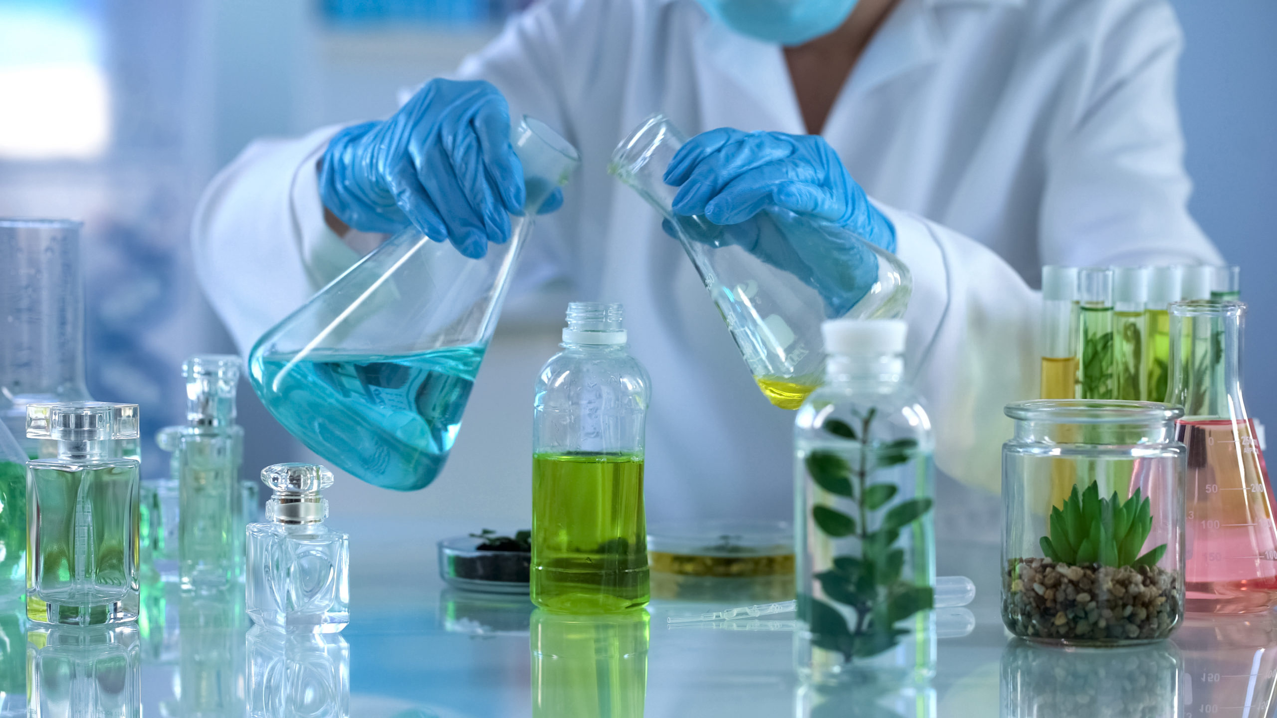 Stepping into the Perfumer & Flavorist World