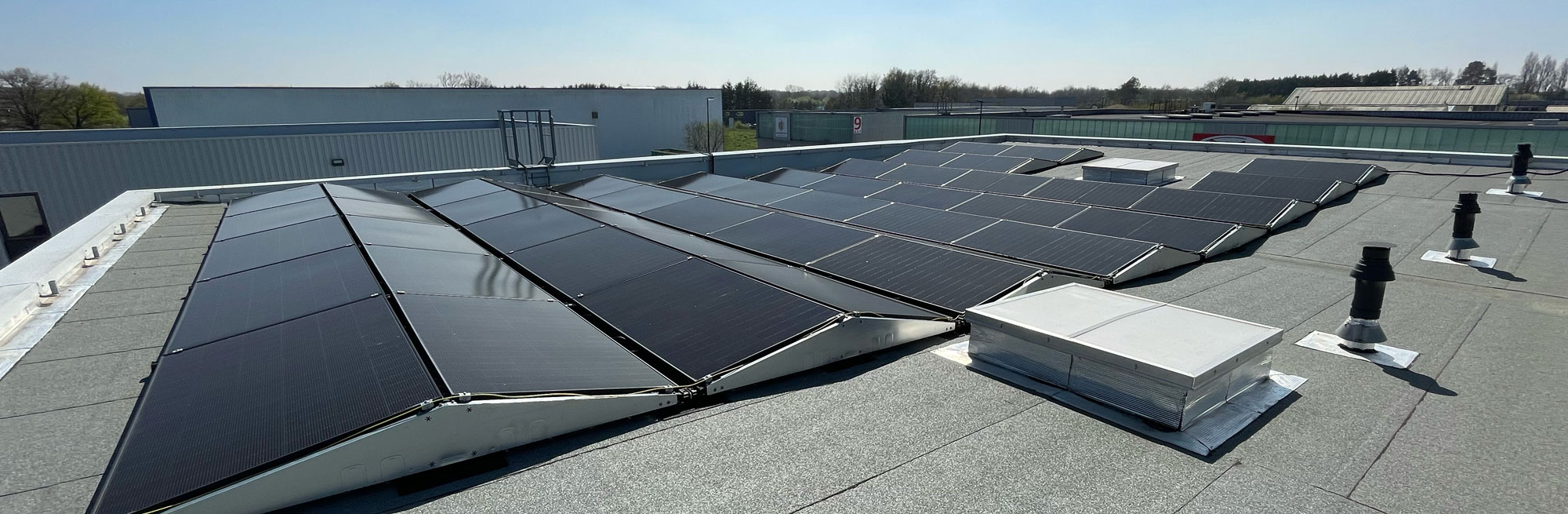 Solarmodule für einen nachhaltigeren Produktionsstandort
